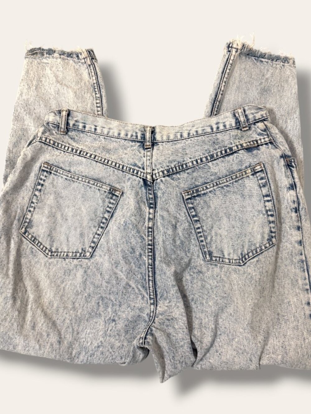 Gitano Jeans Women 34 Acid Wash Distressed Bow Back Raw Hem Tapered Frayed Ankle - Picture 1 of 13